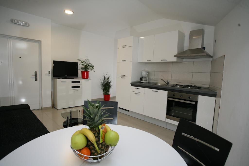 Apartments Little Paradise Trogir Oda fotoğraf