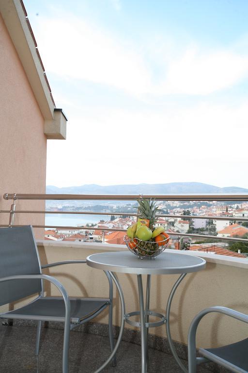 Apartments Little Paradise Trogir Oda fotoğraf